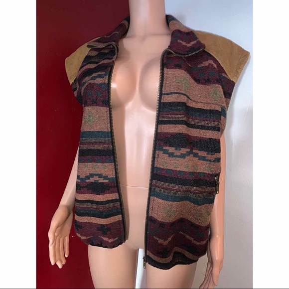 Women’s The Shirt Company Southwestern Vest Jacket - Picture 6 of 7